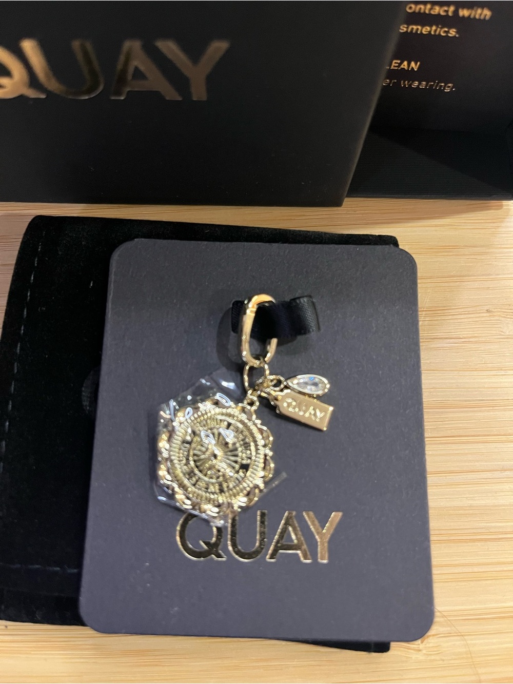 Quay Charm - Picture 2 of 4